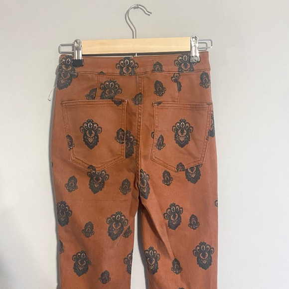 NEW RARE Free People Just Float On Printed Flare Jeans Size 25 Rust Combo - Picture 8 of 16